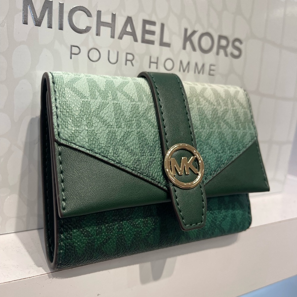 MICHAEL KORS Greenwich Medium Ombré Signature Logo Tri-Fold Wallet
Moss Multi
NW - Picture 2 of 16